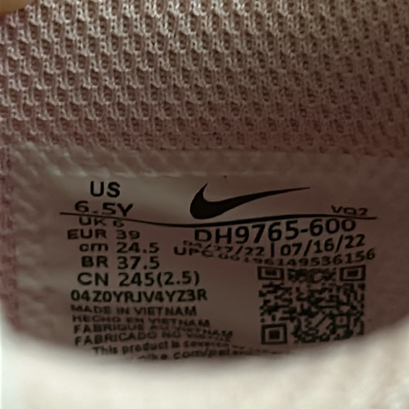 Triple Pink Dunks - Picture 4 of 5